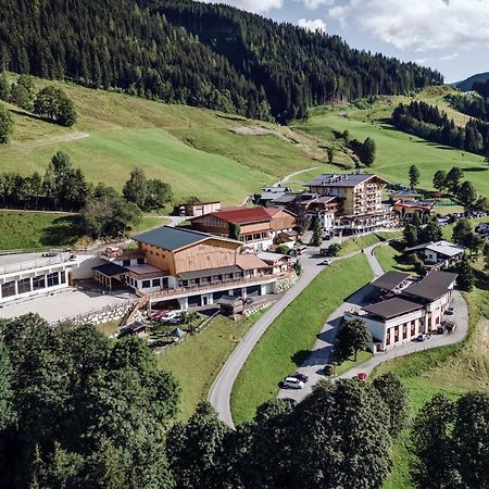 Familienresort Ellmauhof Saalbach-Hinterglemm Esterno foto