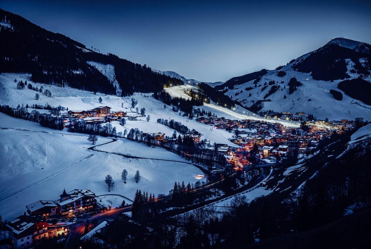 Familienresort Ellmauhof Saalbach-Hinterglemm Esterno foto