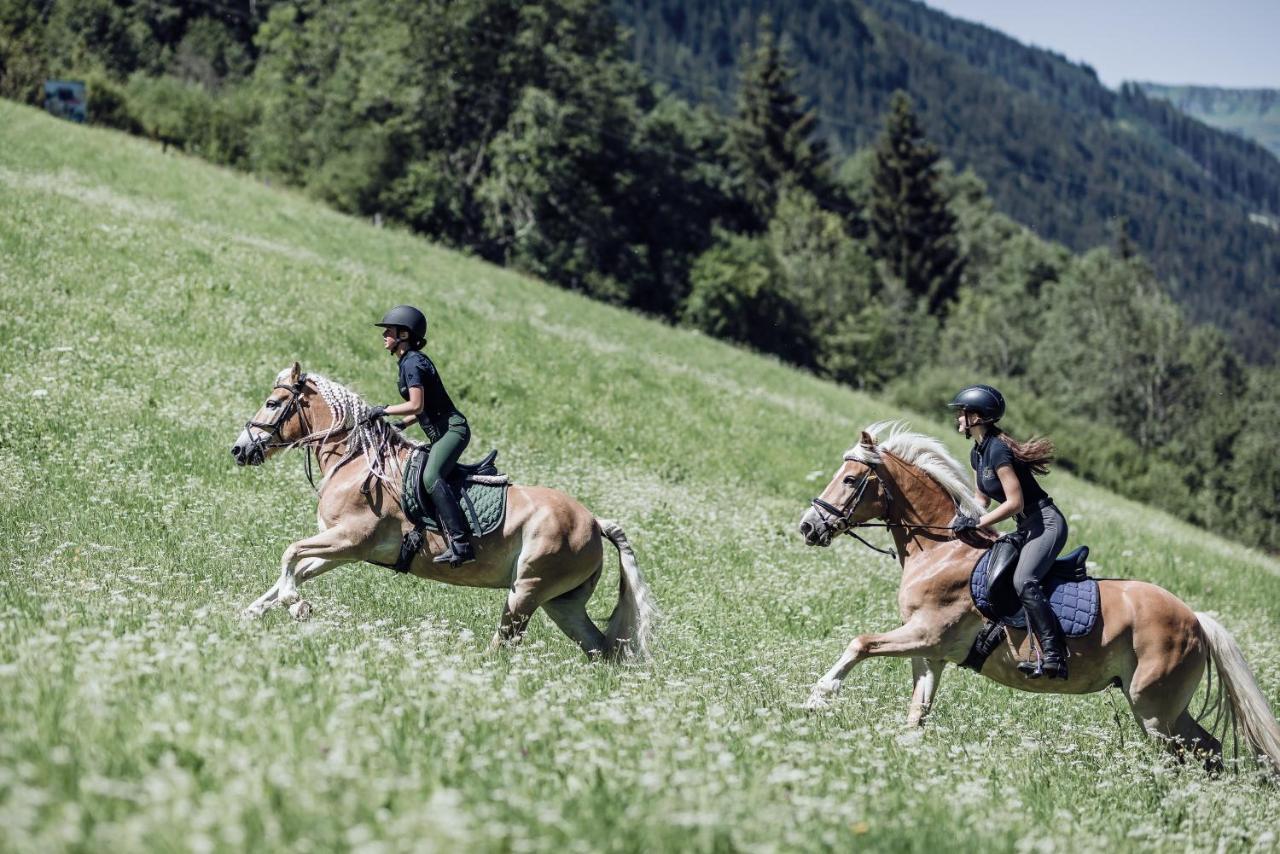 Familienresort Ellmauhof Saalbach-Hinterglemm Esterno foto