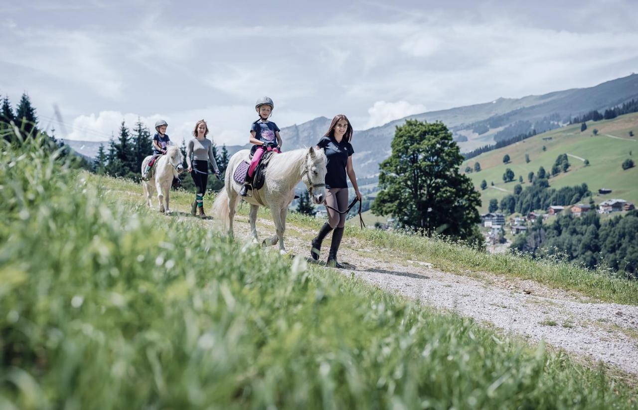 Familienresort Ellmauhof Saalbach-Hinterglemm Esterno foto