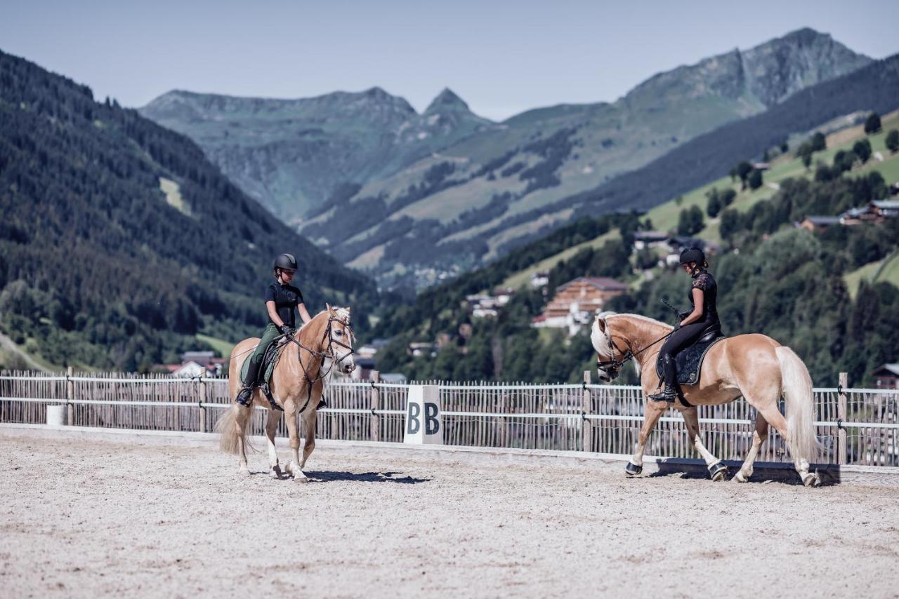 Familienresort Ellmauhof Saalbach-Hinterglemm Esterno foto