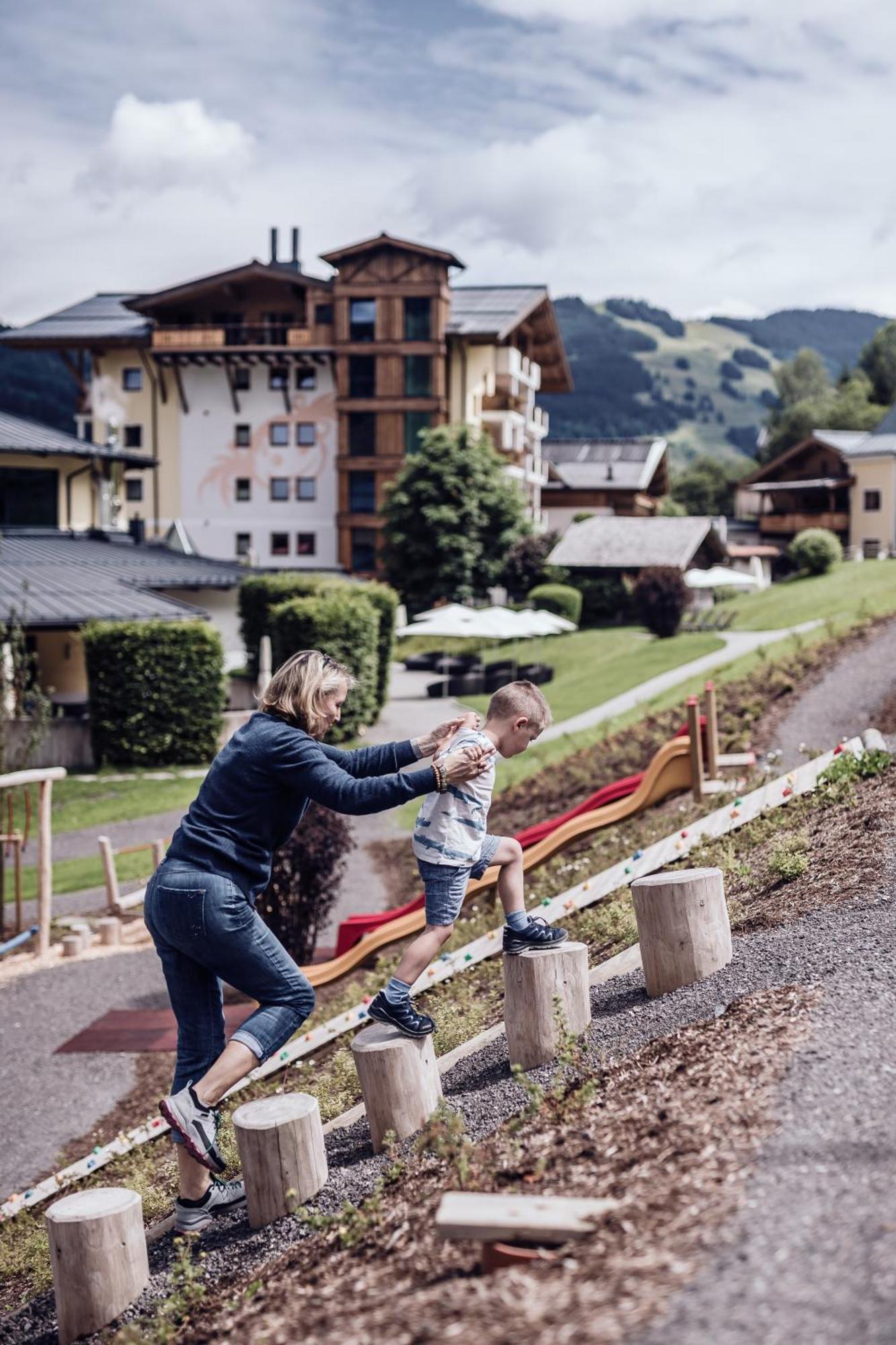 Familienresort Ellmauhof Saalbach-Hinterglemm Esterno foto